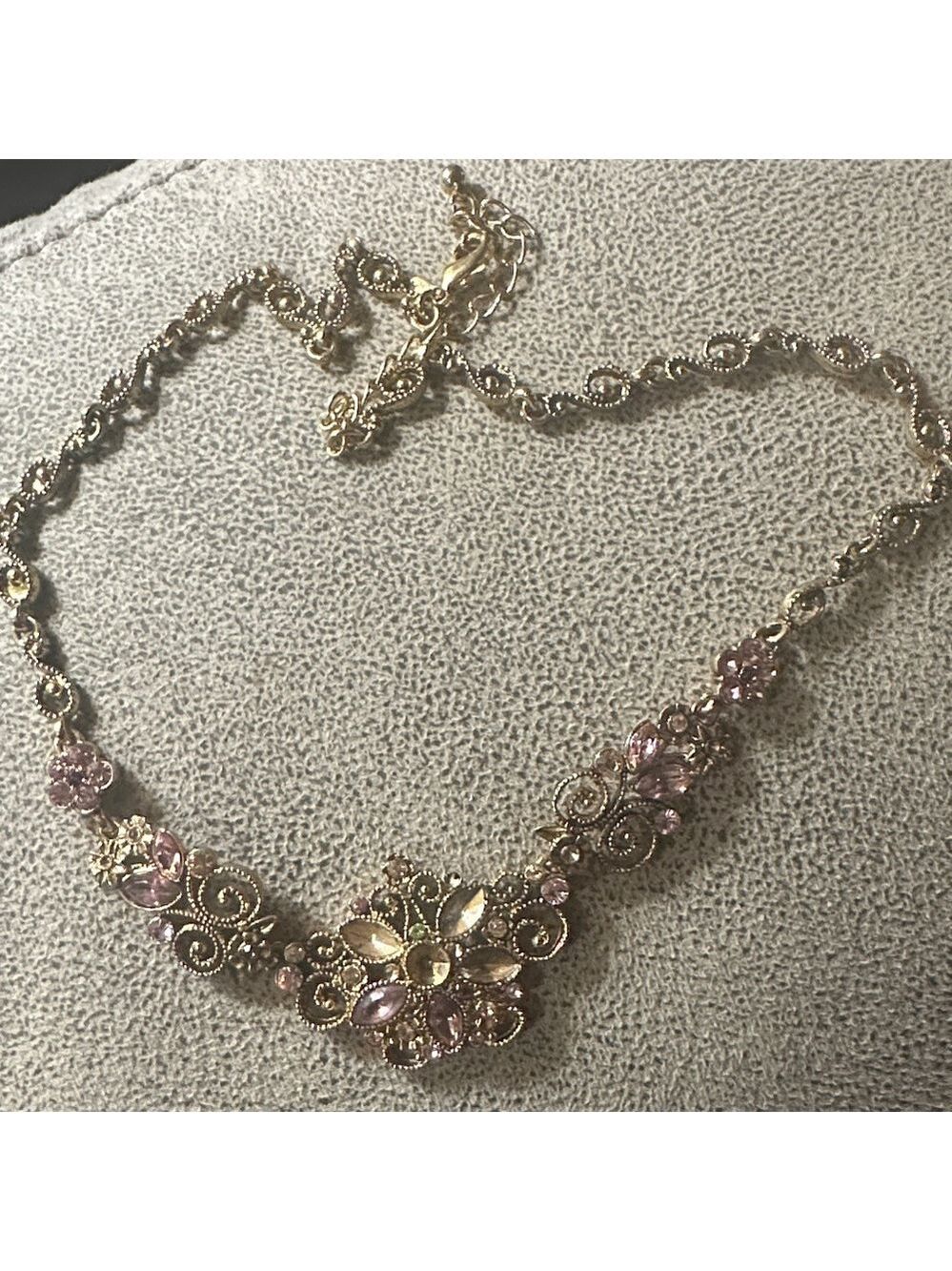 Elegant Gold and Pink Floral Necklace